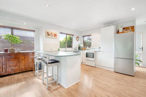 Photo of property in 19a Parakai Avenue, Parakai, 0830