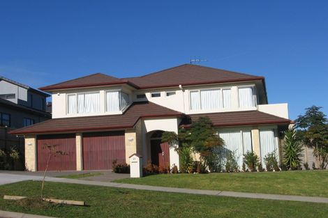 Photo of property in 21 Dunvegan Rise, East Tamaki Heights, Auckland, 2016