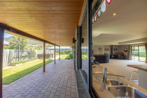 Photo of property in 2 Sherwin Avenue, Albert Town, Wanaka, 9305