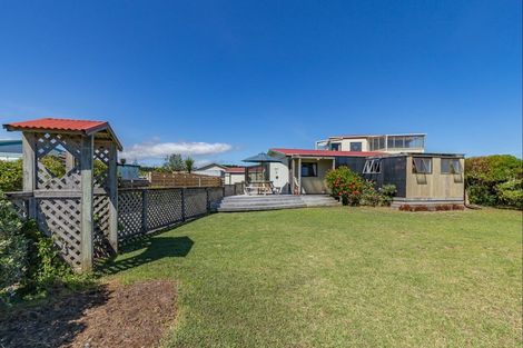 Photo of property in 5 Takitimu Street, Waitarere Beach, Levin, 5510