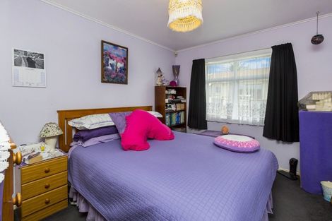 Photo of property in 2/15 Clouston Park Road, Ebdentown, Upper Hutt, 5018