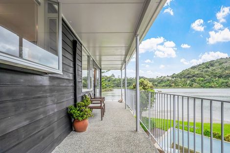Photo of property in 17 Weranui Road, Waiwera, 0994