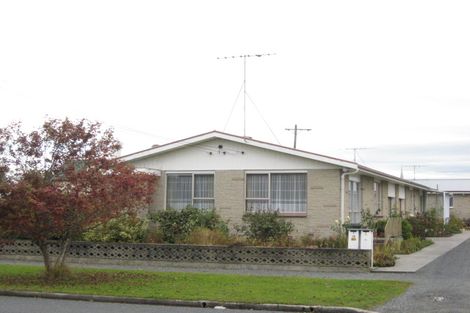 Photo of property in 1/12 Chaucer Street, Milton, 9220