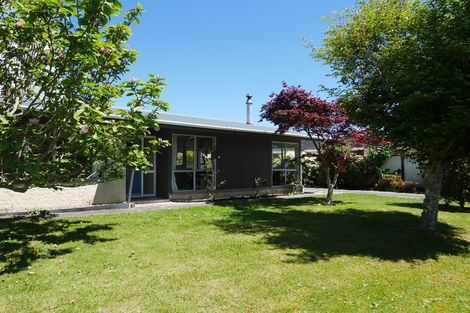 Photo of property in 39 Andrew Street, Waikanae, 5036