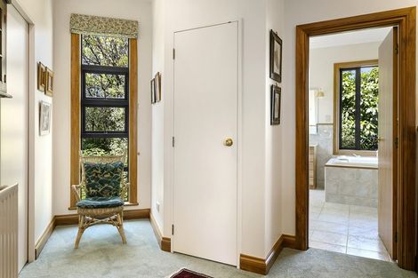 Photo of property in 40 Whakamoenga Point, Acacia Bay, Taupo, 3385