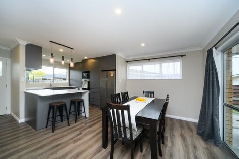 Photo of property in 8 Wedgwood Grove, Highbury, Palmerston North, 4412