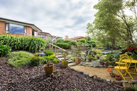Photo of property in 143 Summerhill Drive, Fitzherbert, Palmerston North, 4410