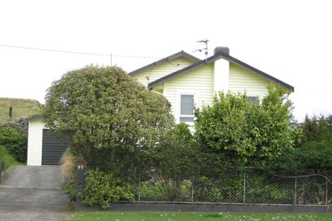 Photo of property in 95 Omata Road, Marfell, New Plymouth, 4310