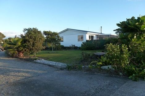 Photo of property in 51 Marine Parade, Carters Beach, Westport, 7825