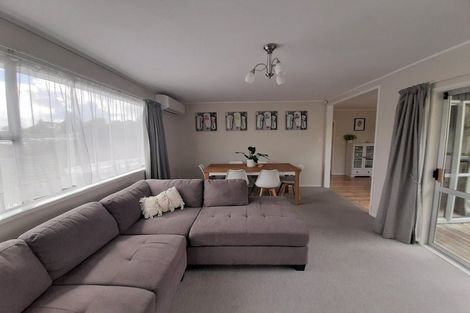 Photo of property in 15 Hewlett Road, Massey, Auckland, 0614