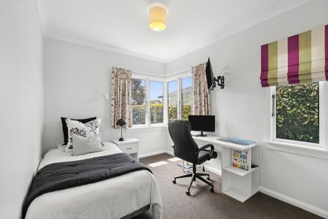 Photo of property in 43 Paynters Avenue, Strandon, New Plymouth, 4312