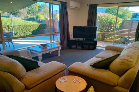 Photo of property in 2 Sovereign Isle Lane, Rototuna, Hamilton, 3210