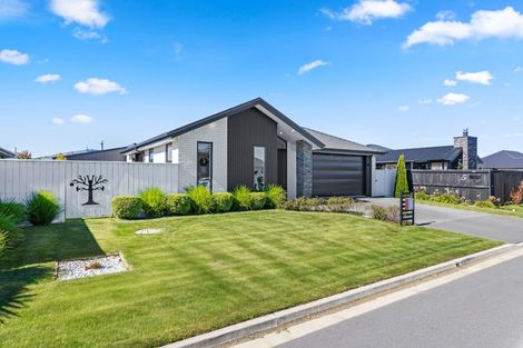 Photo of property in 5 Boag Place, Halswell, Christchurch, 8025