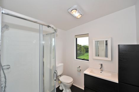 Photo of property in 15 Tamahunga Road, Kaiwaka, 0573