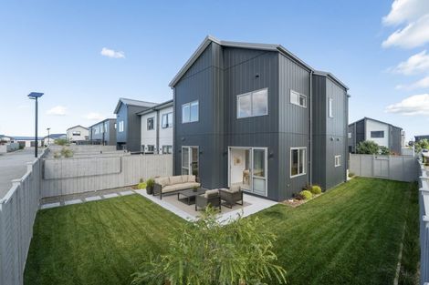 Photo of property in 1 Viridian Avenue, Rosehill, 2113