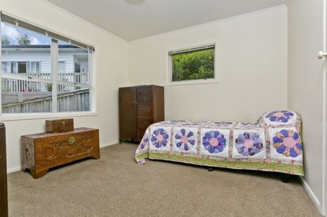 Photo of property in 1/76 Peach Road, Glenfield, Auckland, 0629