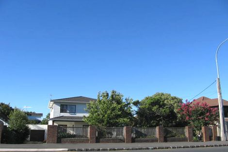 Photo of property in 59 Kitchener Road, Milford, Auckland, 0620