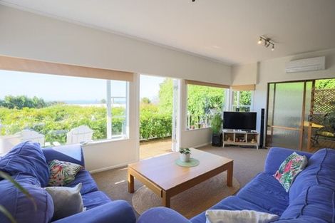 Photo of property in 33 Scott Road, Stanmore Bay, Whangaparaoa, 0932
