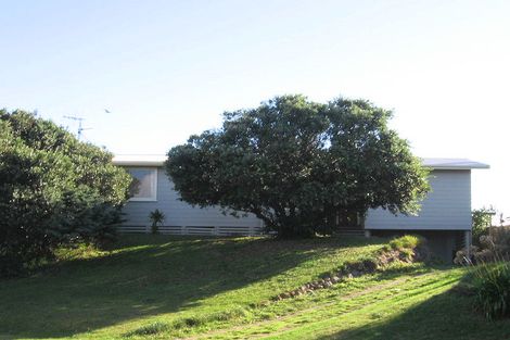 Photo of property in 97 Tutere Street, Waikanae Beach, Waikanae, 5036