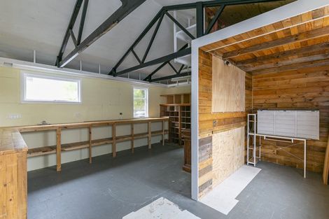 Photo of property in 54 Collins Avenue, Tawa, Wellington, 5028