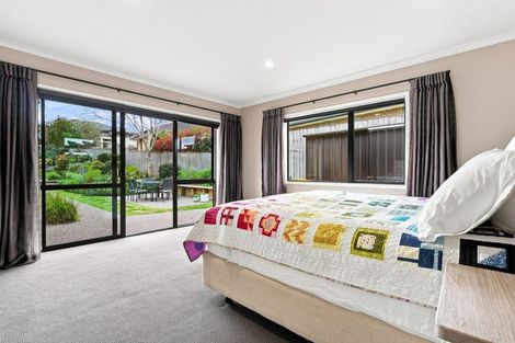 Photo of property in 2 Flavell Drive, Orewa, 0931