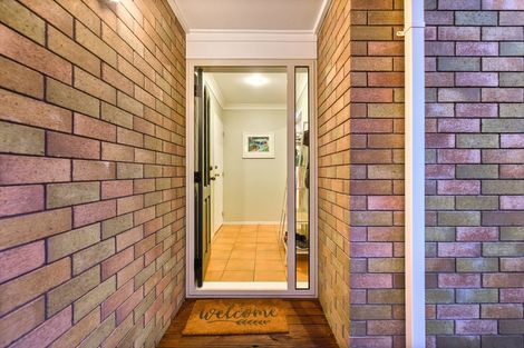 Photo of property in 16 Sunny Dale, Western Heights, Hamilton, 3200