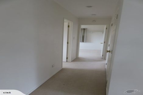 Photo of property in 21 Bard Place, Golflands, Auckland, 2013