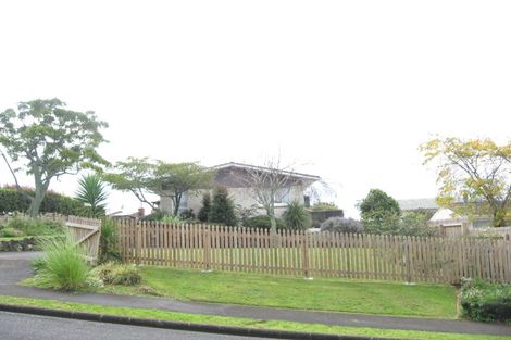Photo of property in 18 Haseler Crescent, Howick, Auckland, 2014