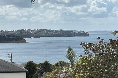Photo of property in 17 Rothesay Bay Road, Rothesay Bay, Auckland, 0630
