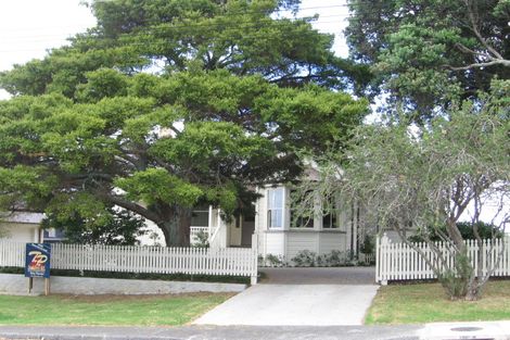 Photo of property in 13 Maritime Terrace, Birkenhead, Auckland, 0626