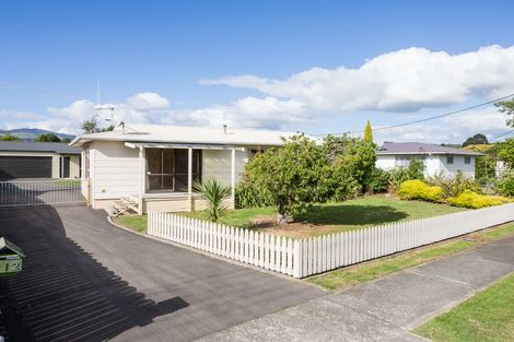 Photo of property in 95 Churchill Avenue, Hokowhitu, Palmerston North, 4410