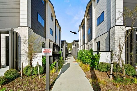 Photo of property in 4/182 Cambridge Terrace, Fairfield, Lower Hutt, 5011