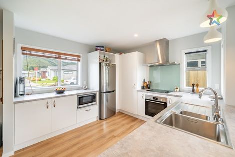 Photo of property in 65 Grovedale Square, Wainuiomata, Lower Hutt, 5014