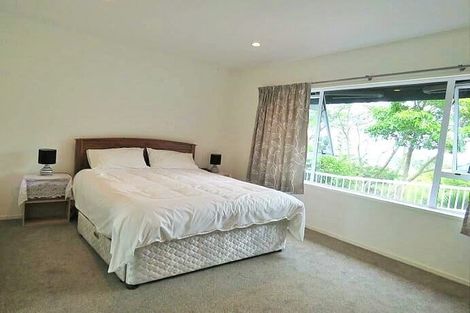 Photo of property in 327 Kaipara Road, Papakura, 2582