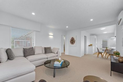 Photo of property in 1/18 Shakespeare Road, Milford, Auckland, 0620