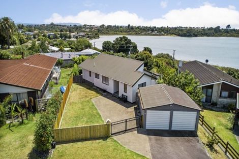Photo of property in 25 Endeavour Avenue, Welcome Bay, Tauranga, 3112