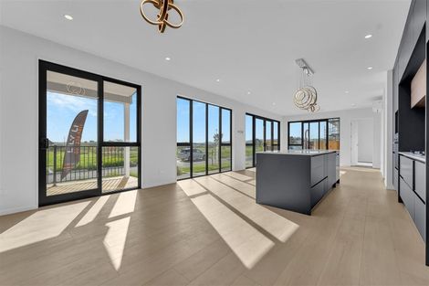 Photo of property in 21 Kiritau Road, Karaka, 2578