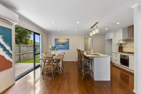 Photo of property in 12 Peerless Avenue, Takanini, 2112