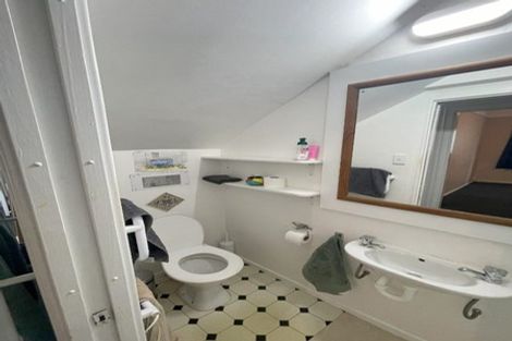 Photo of property in 2a Russell Terrace, Newtown, Wellington, 6021