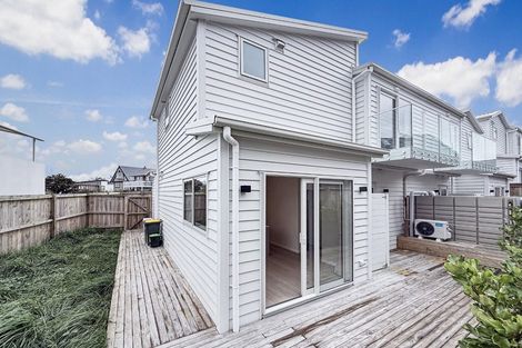 Photo of property in 6d Law Street, Torbay, Auckland, 0630