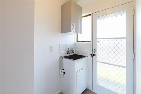 Photo of property in 58 Strid Road, Te Atatu South, Auckland, 0610