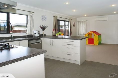 Photo of property in 238 Mark Avenue, Grenada Village, Wellington, 6037