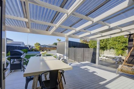 Photo of property in 7 Swindells Road, Waikuku Beach, 7473