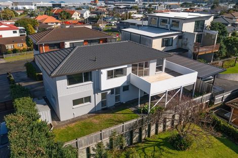 Photo of property in 2/3 Wells Avenue, Mount Maunganui, 3116