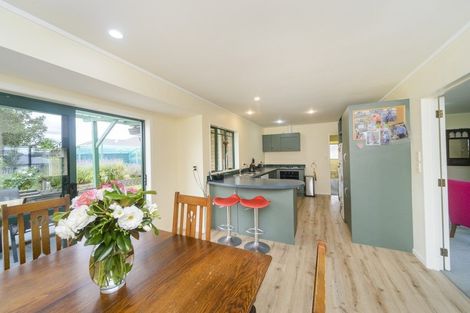 Photo of property in 157 Ruapehu Drive, Fitzherbert, Palmerston North, 4410