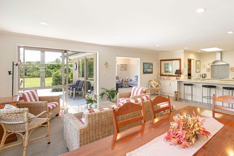 Photo of property in 1087 Queen Street East, Levin, 5571