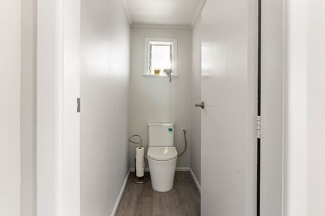 Photo of property in 24 Cobham Crescent, Kelston, Auckland, 0602