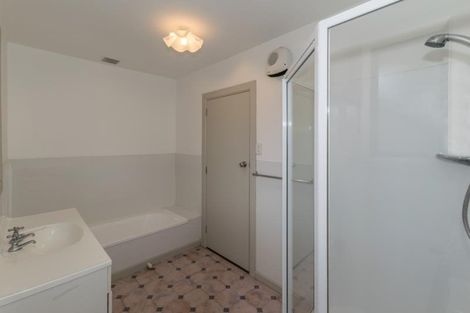 Photo of property in 195 Springs Road, Hornby, Christchurch, 8042