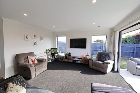 Photo of property in 40 Queen Street, Winton, 9720