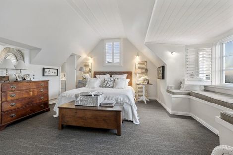 Photo of property in 10 Queens Parade, Devonport, Auckland, 0624